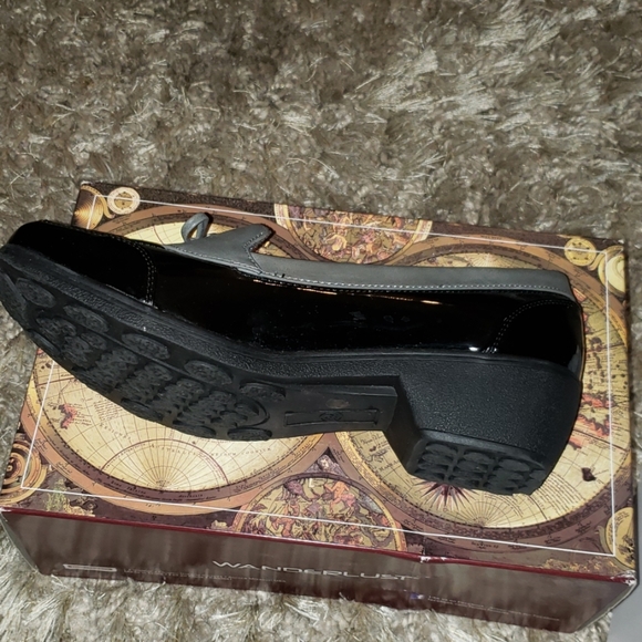 NEW PATENT LEATHER AND LEATHER SHOES - Picture 6 of 6